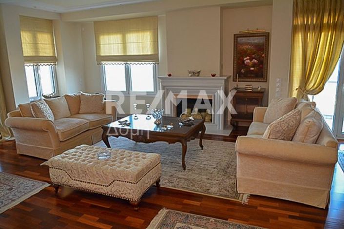 Image No.20-4 Bed Property for sale