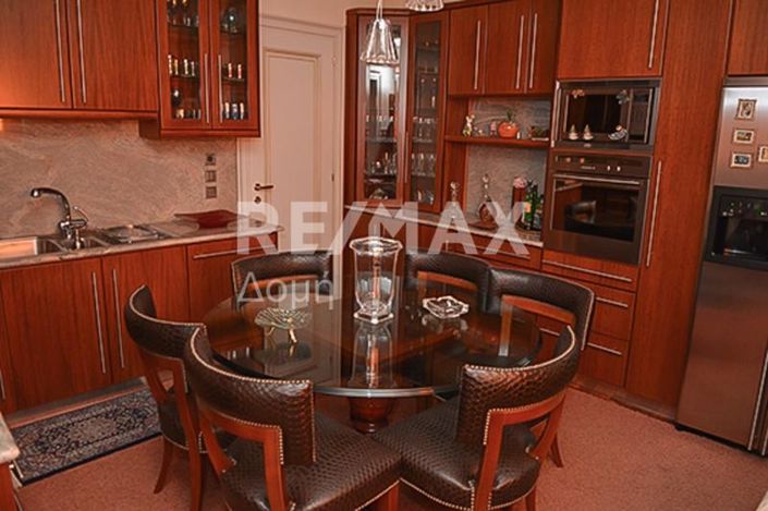 Image No.26-4 Bed Property for sale