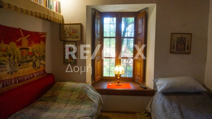 Image No.26-4 Bed Property for sale