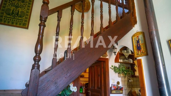 Image No.32-4 Bed Property for sale