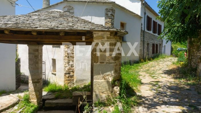 Image No.37-4 Bed Property for sale