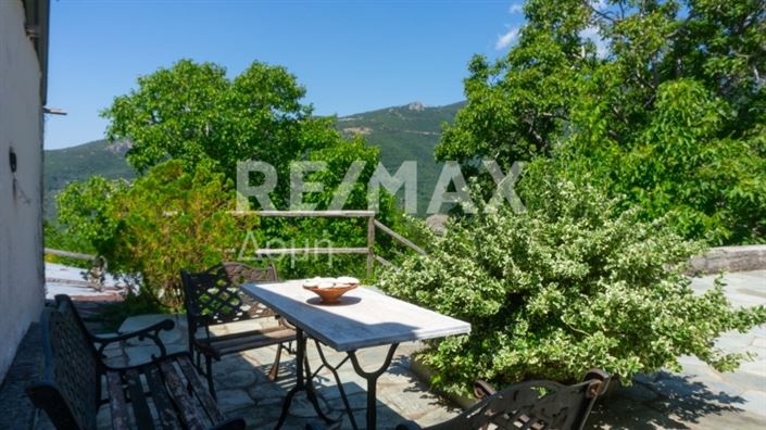 Image No.4-Propriété de 4 chambres à vendre à Artemida