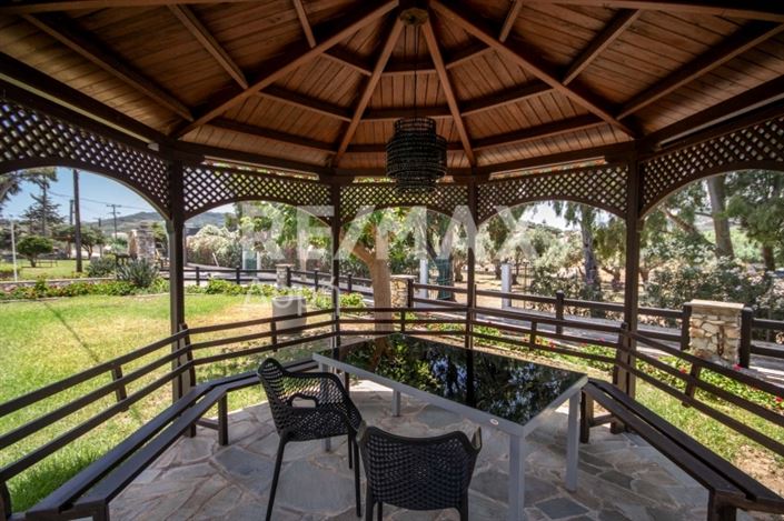 Image No.12-16 Bed Property for sale