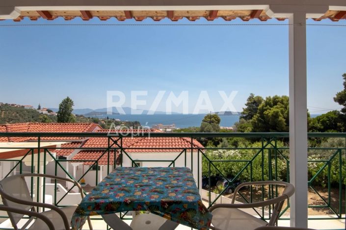 Image No.26-18 Bed Property for sale