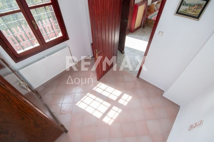 Image No.37-2 Bed Property for sale
