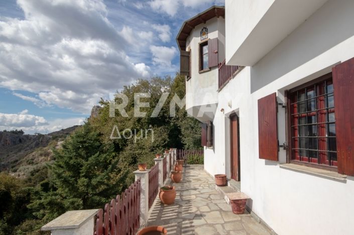 Image No.38-2 Bed Property for sale