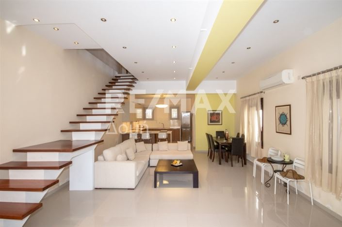 Image No.2-Maison de 2 chambres à vendre à Magnésie