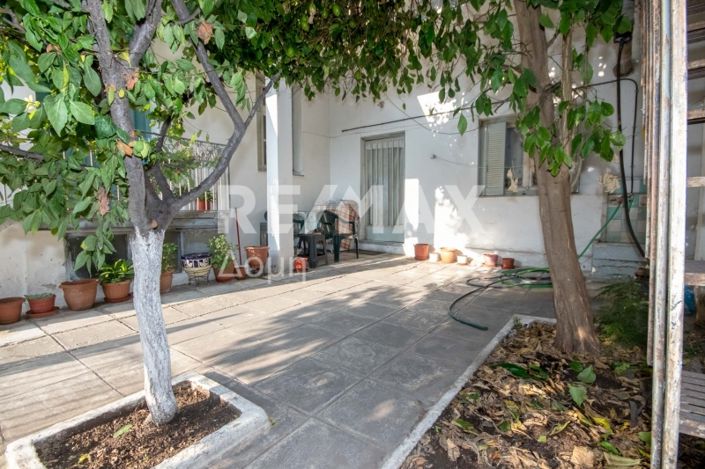 Image No.5-2 Bed House for sale