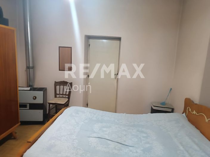 Image No.8-2 Bed House for sale
