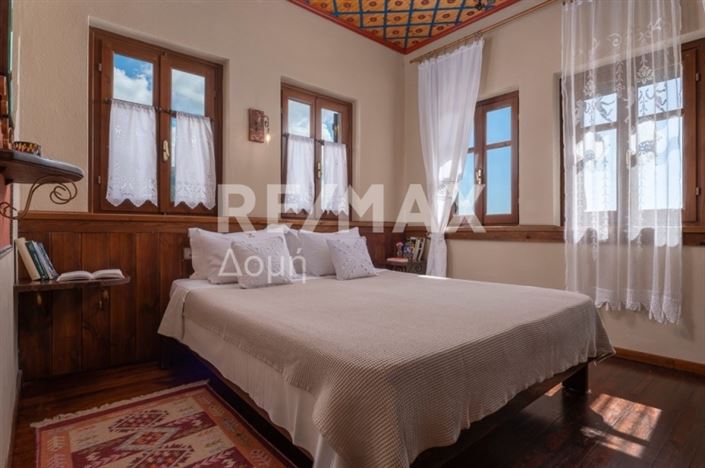 Image No.19-11 Bed Property for sale