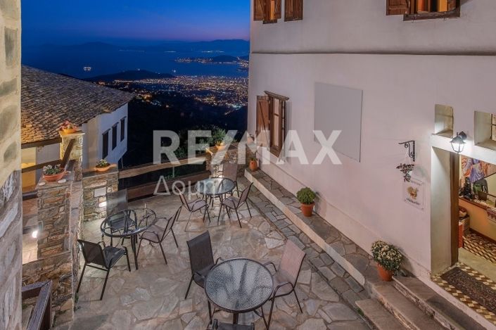 Image No.2-11 Bed Property for sale