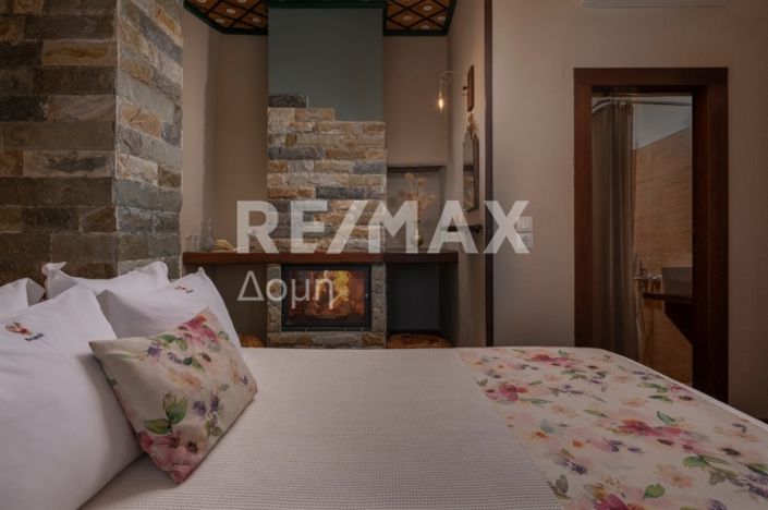 Image No.20-11 Bed Property for sale