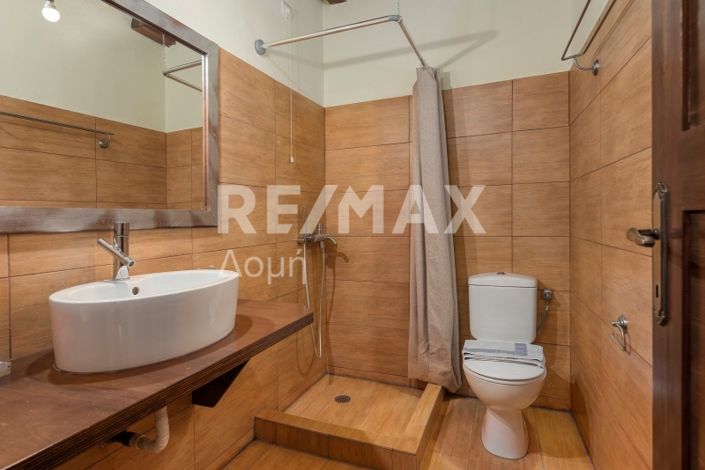 Image No.29-11 Bed Property for sale