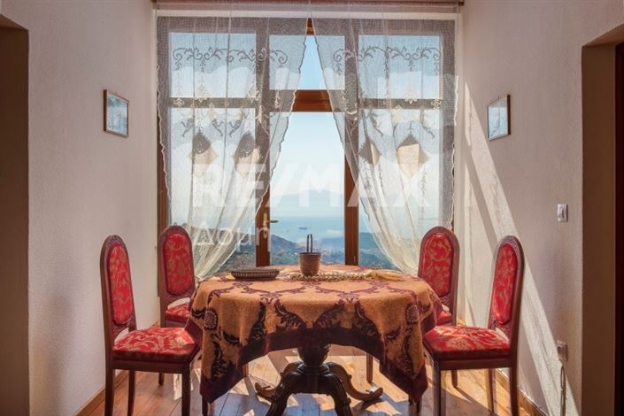 Image No.6-11 Bed Property for sale