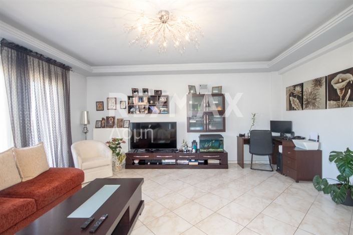 Image No.22-3 Bed Maisonette for sale