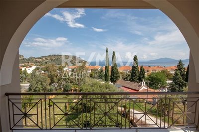 1 - Magnesia, Property