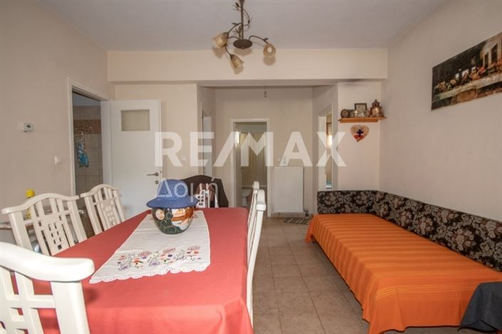 Image No.22-8 Bed Property for sale