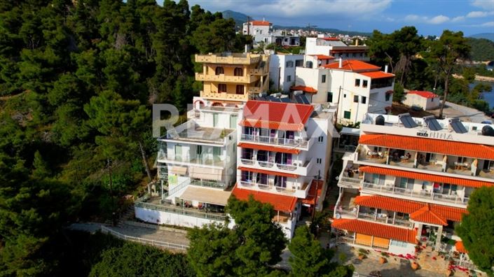 Image No.2-Un hôtel de 18 chambres à vendre à Alonnisos