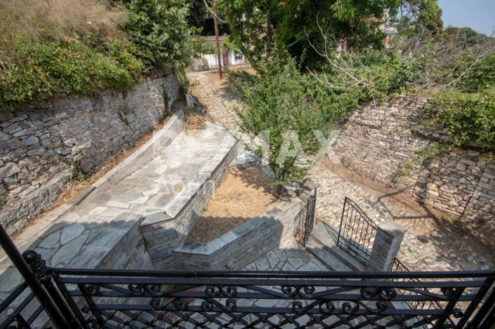 Image No.16-1 Bed Property for sale