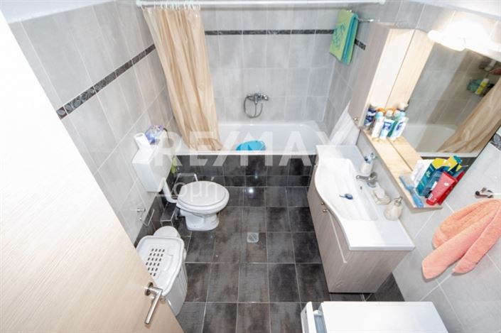 Image No.17-5 Bed House for sale