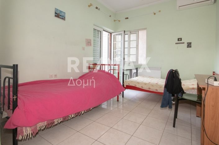 Image No.30-5 Bed House for sale