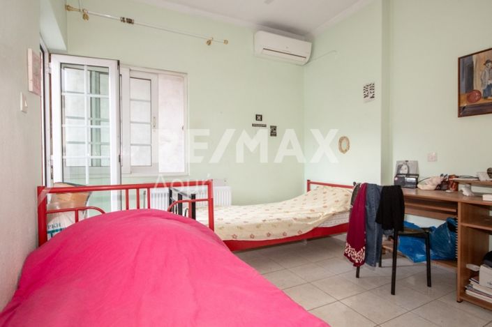 Image No.31-5 Bed House for sale