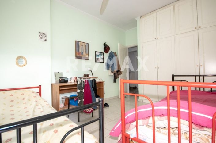 Image No.33-5 Bed House for sale