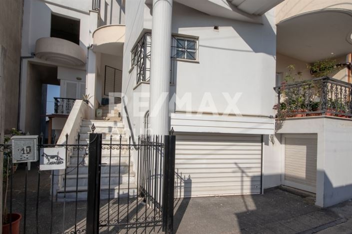 Image No.6-5 Bed House for sale