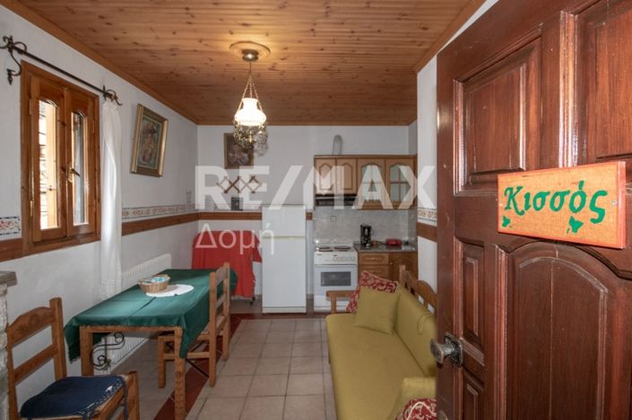 Image No.32-6 Bed Property for sale