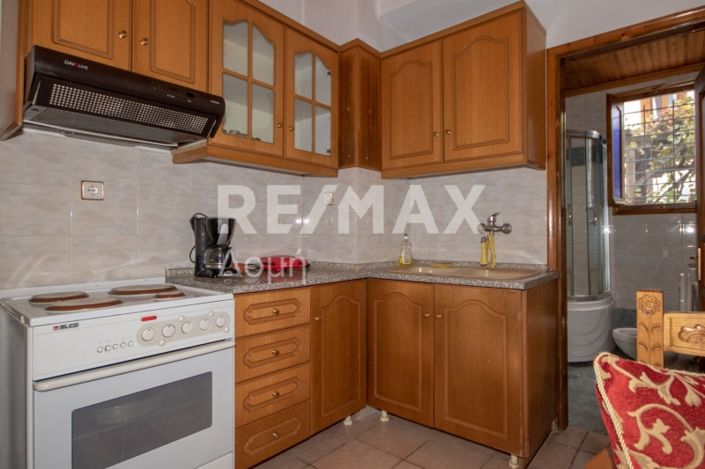 Image No.36-6 Bed Property for sale