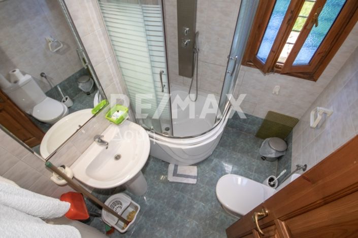 Image No.46-6 Bed Property for sale