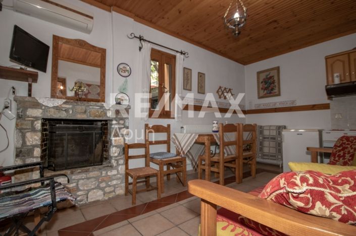 Image No.47-6 Bed Property for sale