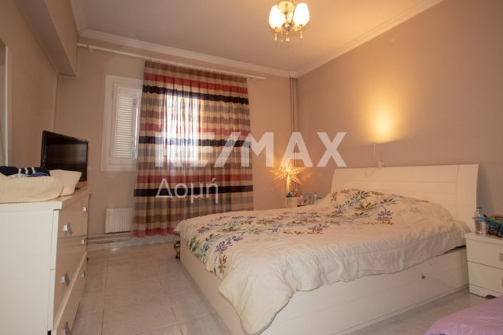 Image No.17-4 Bed Property for sale