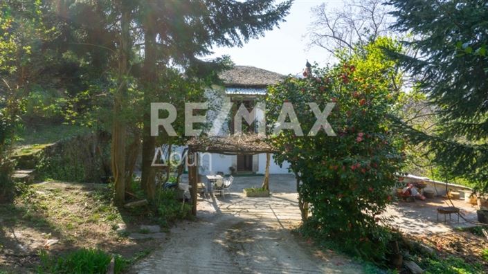 Image No.4-Propriété de 1 chambre à vendre à Magnésie