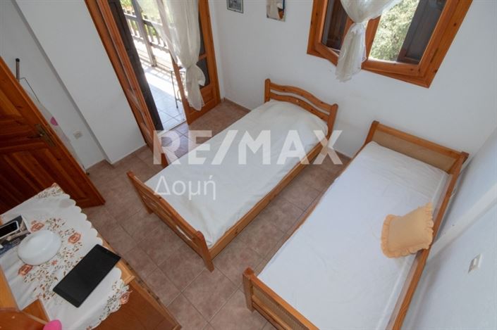 Image No.9-2 Bed Property for sale