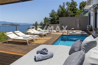 1 - Skiathos, Property