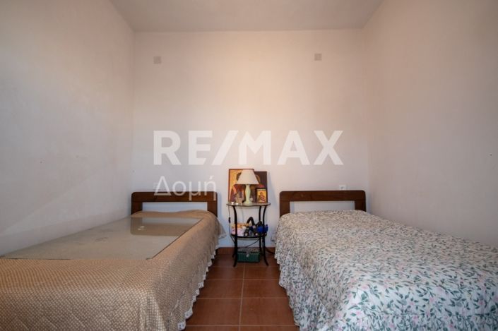 Image No.18-2 Bed Maisonette for sale