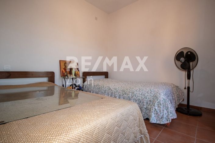 Image No.19-2 Bed Maisonette for sale