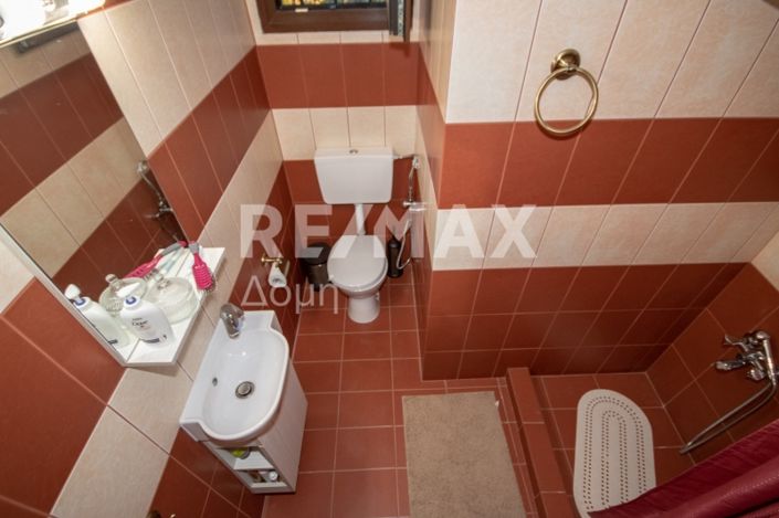 Image No.20-2 Bed Maisonette for sale