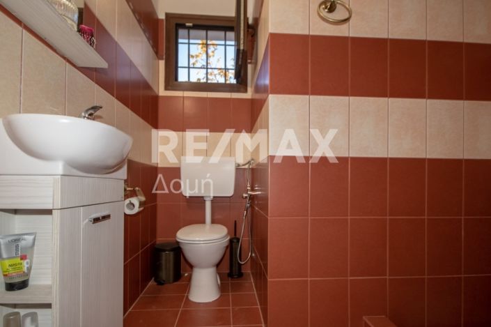 Image No.21-2 Bed Maisonette for sale