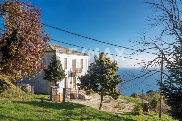 Image No.1-Propriété de 5 chambres à vendre à Magnésie