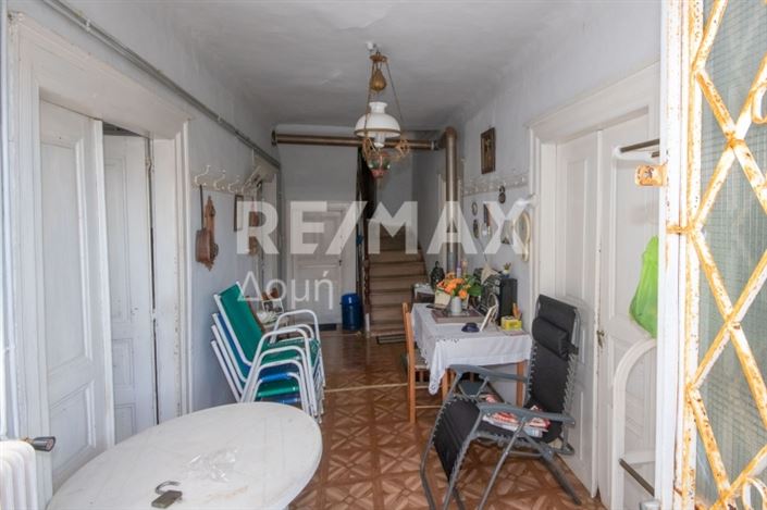 Image No.10-5 Bed Property for sale