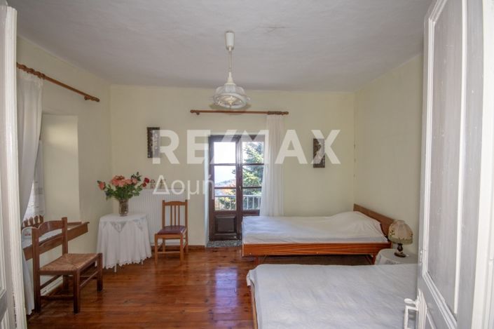 Image No.5-3 Bed Property for sale