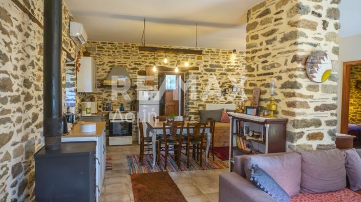 Image No.11-2 Bed Property for sale