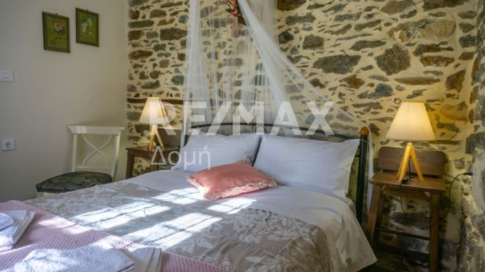 Image No.17-2 Bed Property for sale