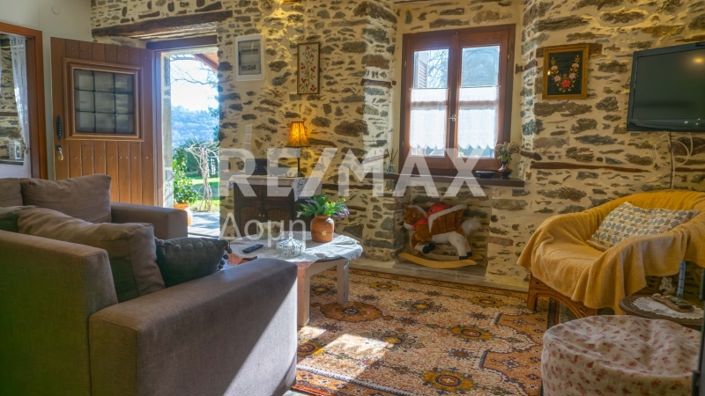 Image No.9-2 Bed Property for sale