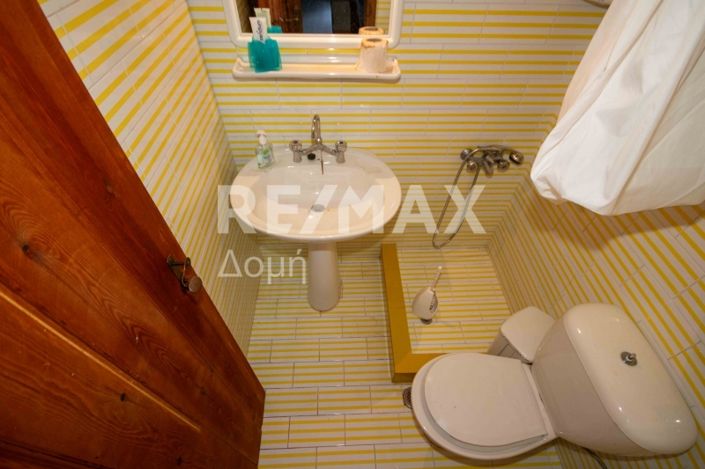 Image No.37-9 Bed Property for sale