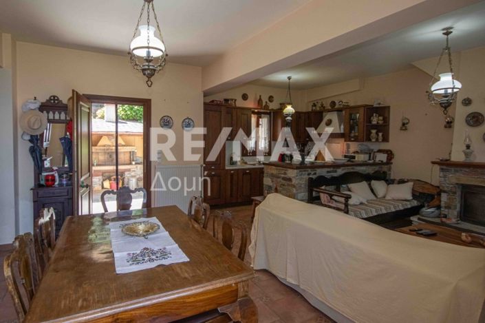 Image No.12-Propriété de 4 chambres à vendre à Magnésie