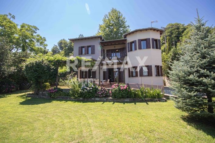 Image No.3-Propriété de 4 chambres à vendre à Magnésie