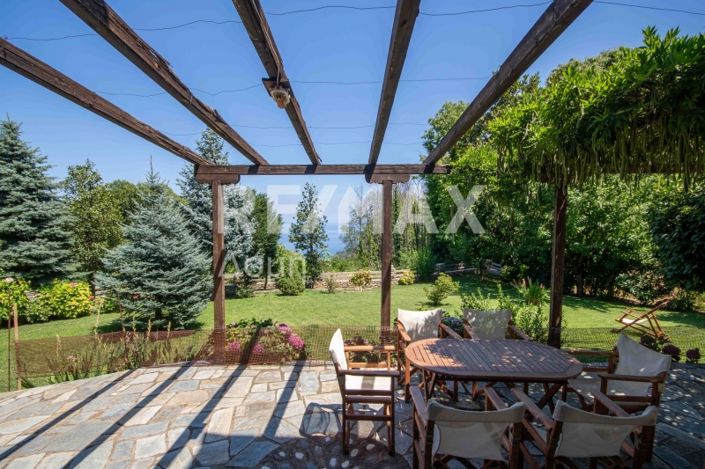 Image No.30-Propriété de 4 chambres à vendre à Magnésie